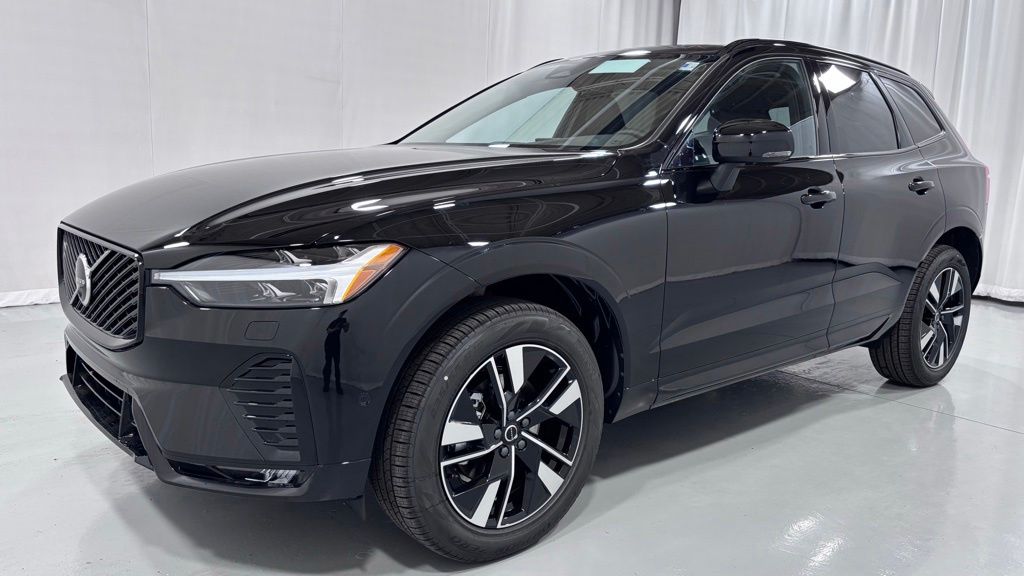 2026 Volvo XC60 B5 Plus Dark AWD's photo