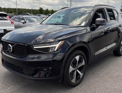 Used 2025 Volvo XC40 B5 Plus Dark Theme SUV YV4L12UC0S2563791 near Cleveland