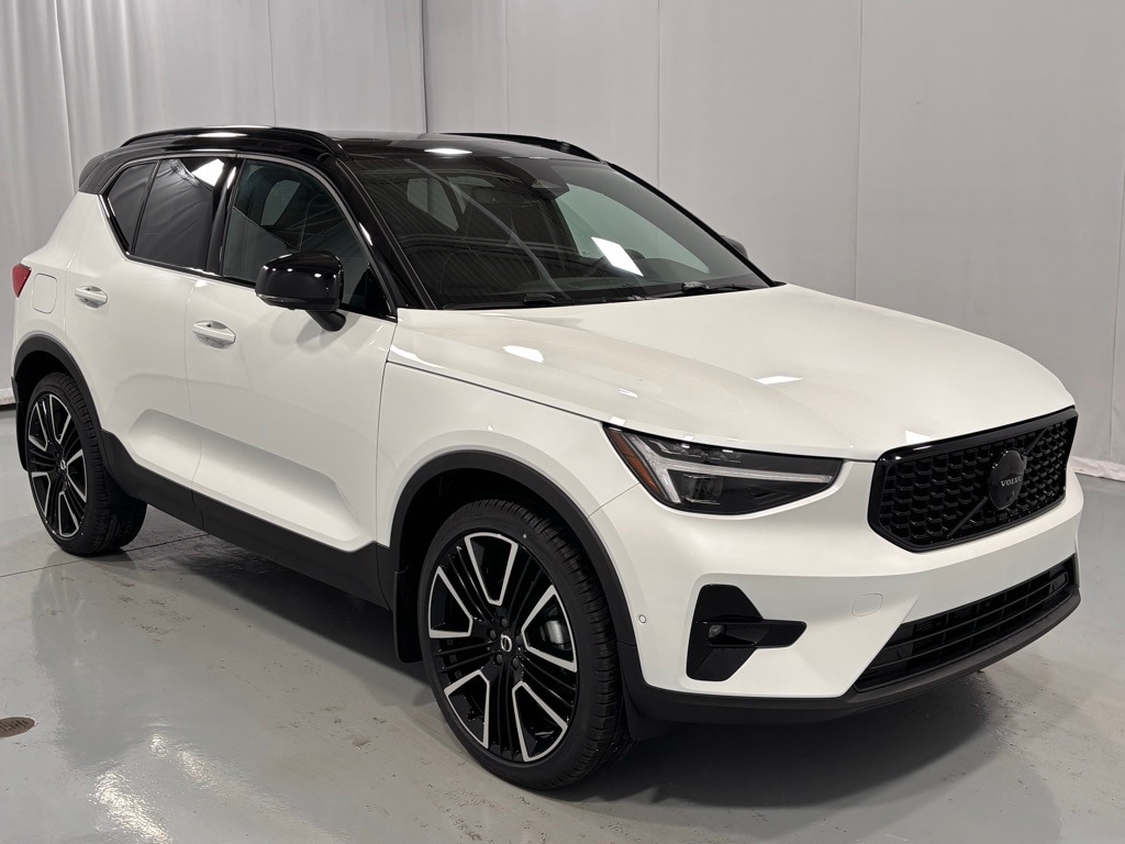 New 2026 Volvo XC40 B5 Ultra Black Edition SUV