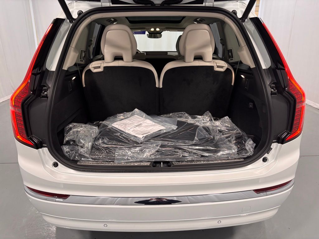 2026 Volvo XC90 Ultra - Photo 21