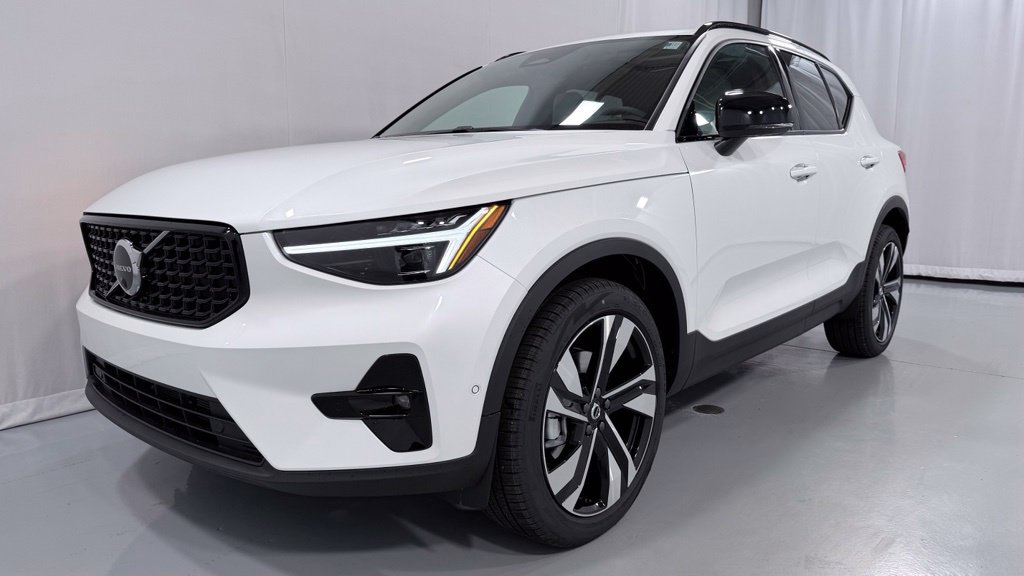 2026 Volvo XC40