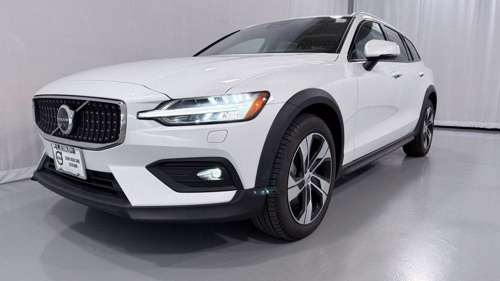2026 Volvo V60 Cross Country