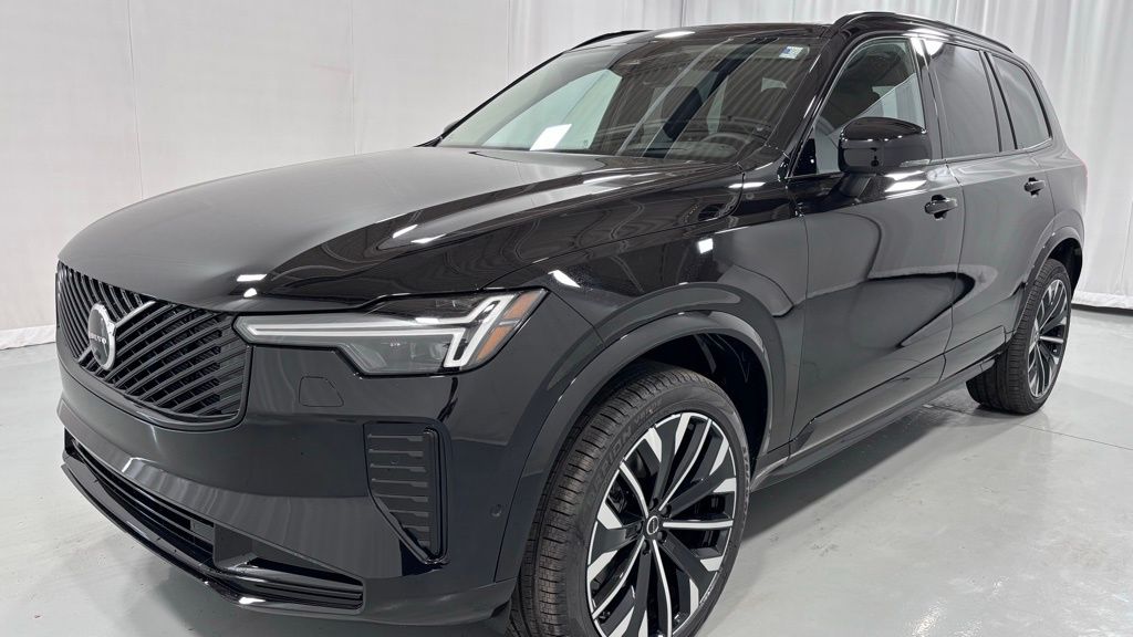 2026 Volvo XC90 B6 Ultra Dark 6-Seater 4WD's photo