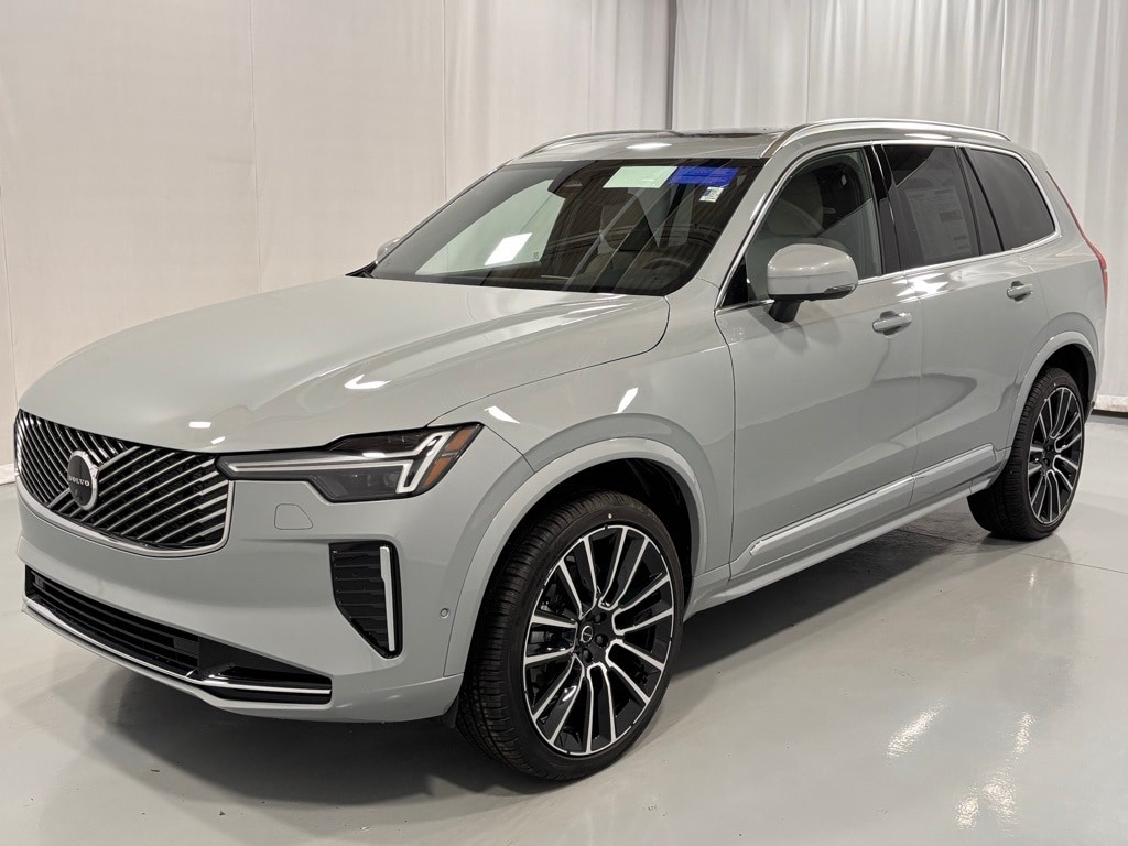 2026 Volvo XC90 Plus's photo