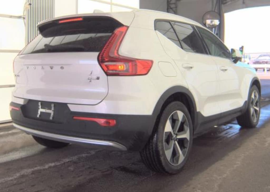 Used 2025 Volvo XC40 B5 Plus Bright Theme SUV