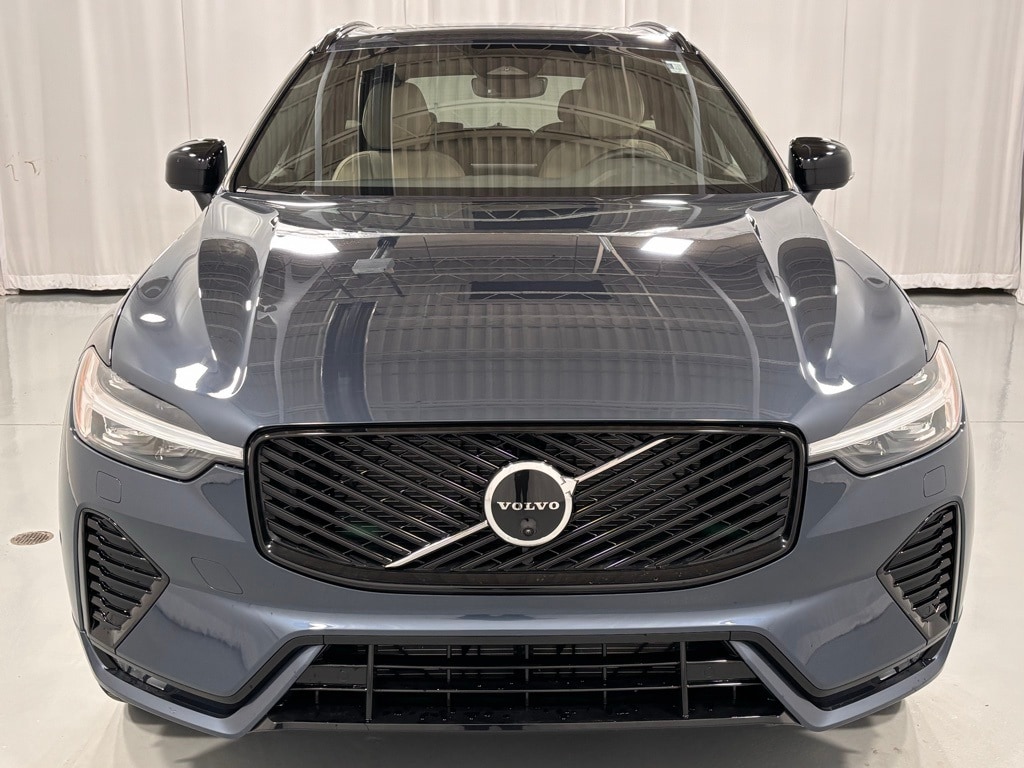 New 2026 Volvo XC60 B5 Plus SUV