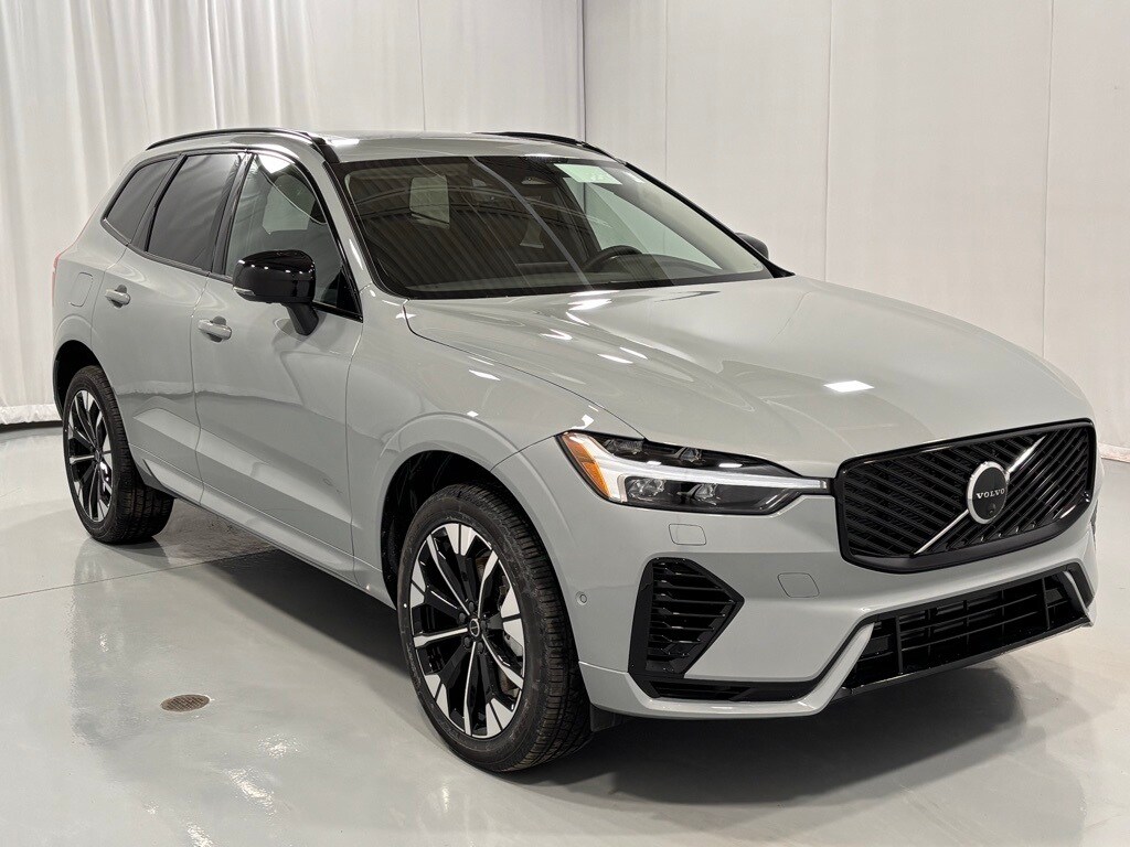 New 2026 Volvo XC60 plug-in hybrid T8 Plus SUV