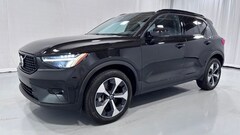 Used 2025 Volvo XC40 B5 Plus Dark Theme SUV YV4L12UC0S2563791 near Cleveland