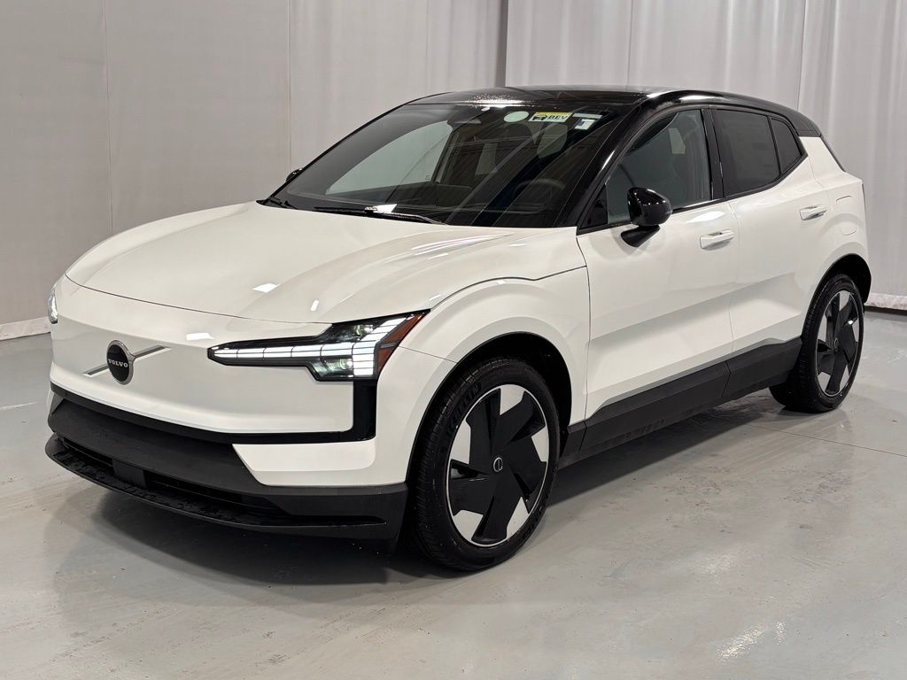 2025 Volvo EX30 Plus