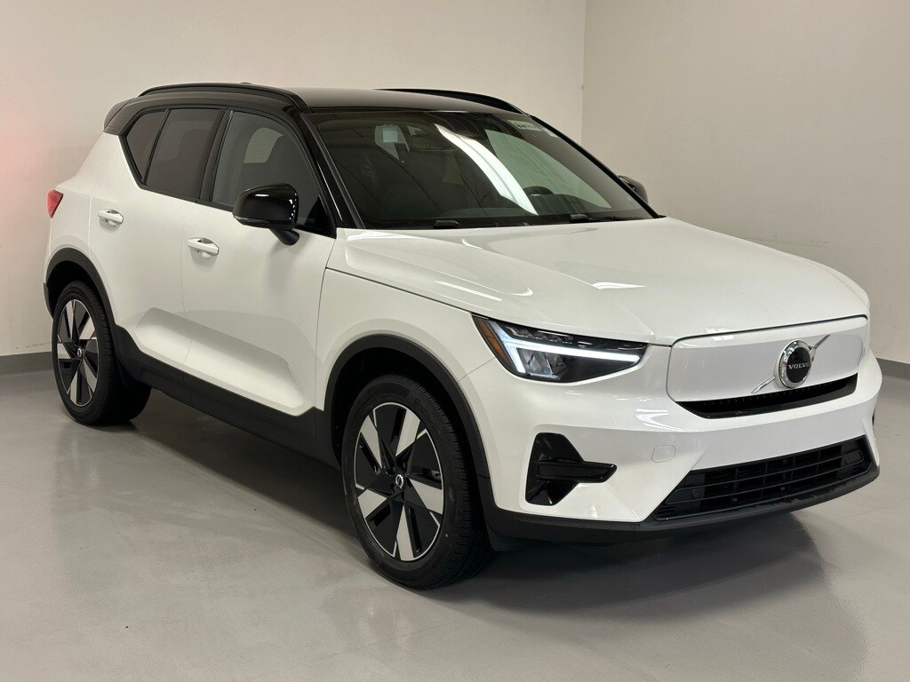 2024 Volvo XC40 Recharge photo 4