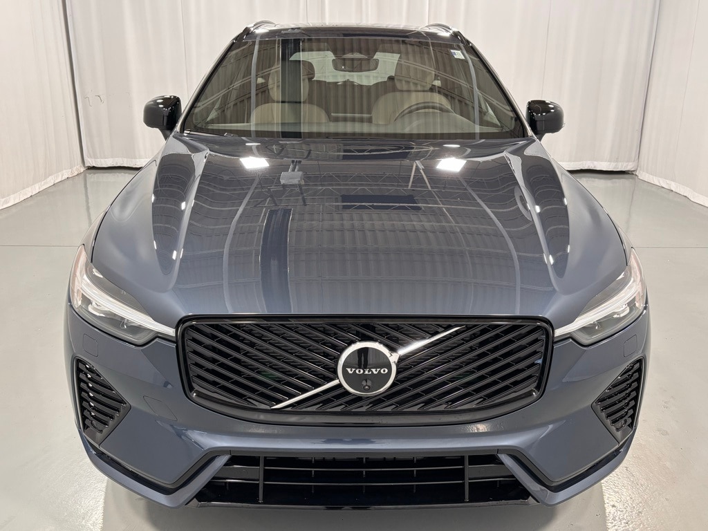 New 2026 Volvo XC60 B5 Plus SUV