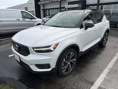 Used 2021 Volvo XC40 R-Design SUV YV4162UM9M2467744 near Cleveland