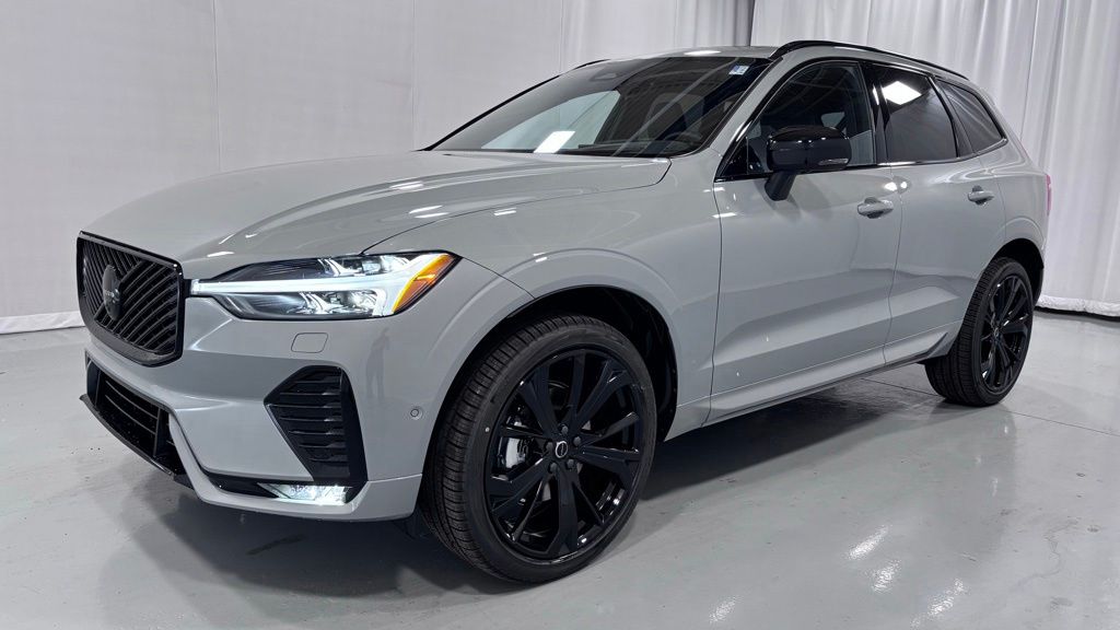 2026 Volvo XC60 B5 Ultra Black Edition Theme AWD's photo