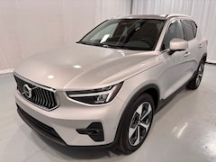 Used 2025 Volvo XC40 B5 Plus Bright Theme SUV YV4L12UEXS2587355 near Cleveland