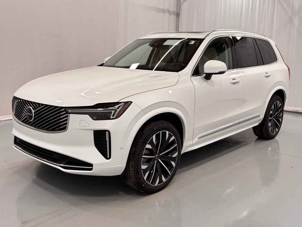 2026 Volvo XC90 T6's photo