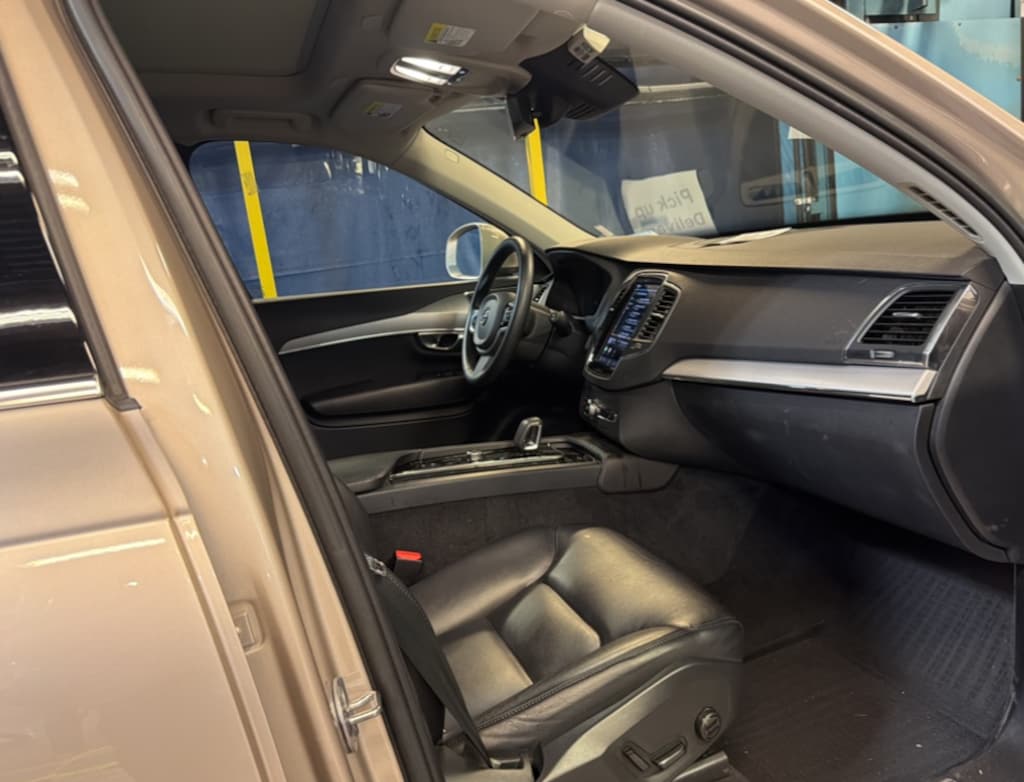 Certified 2023 Volvo XC90 B5 Core SUV
