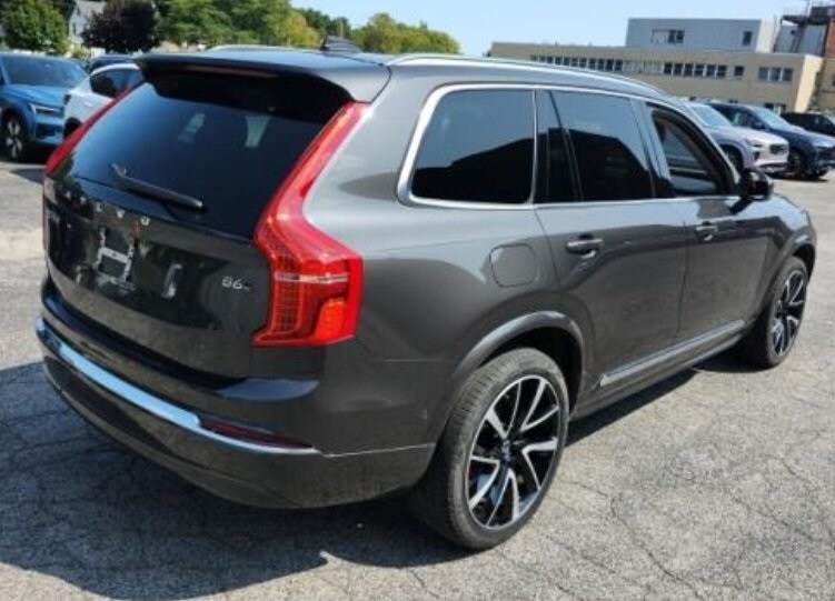 2023 Volvo XC90 AWD Plus photo 3