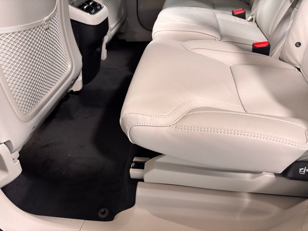 2026 Volvo XC90 Ultra - Photo 17