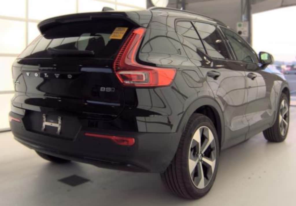 Used 2026 Volvo XC40 B5 Plus SUV