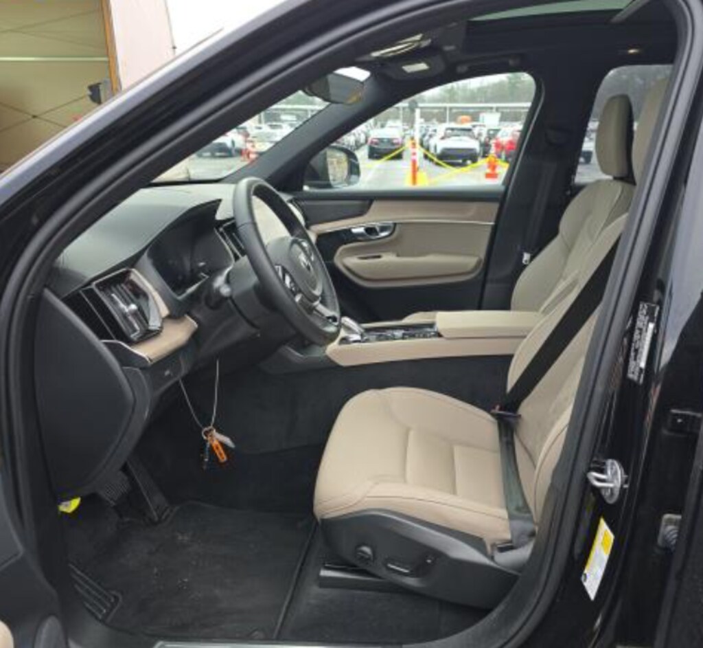 Used 2025 Volvo XC90 B5 Plus SUV