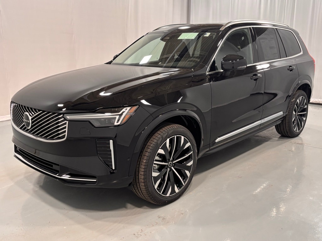 2026 Volvo XC90 Plus's photo