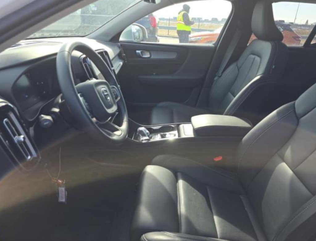 Used 2025 Volvo XC40 B5 Plus Bright Theme SUV