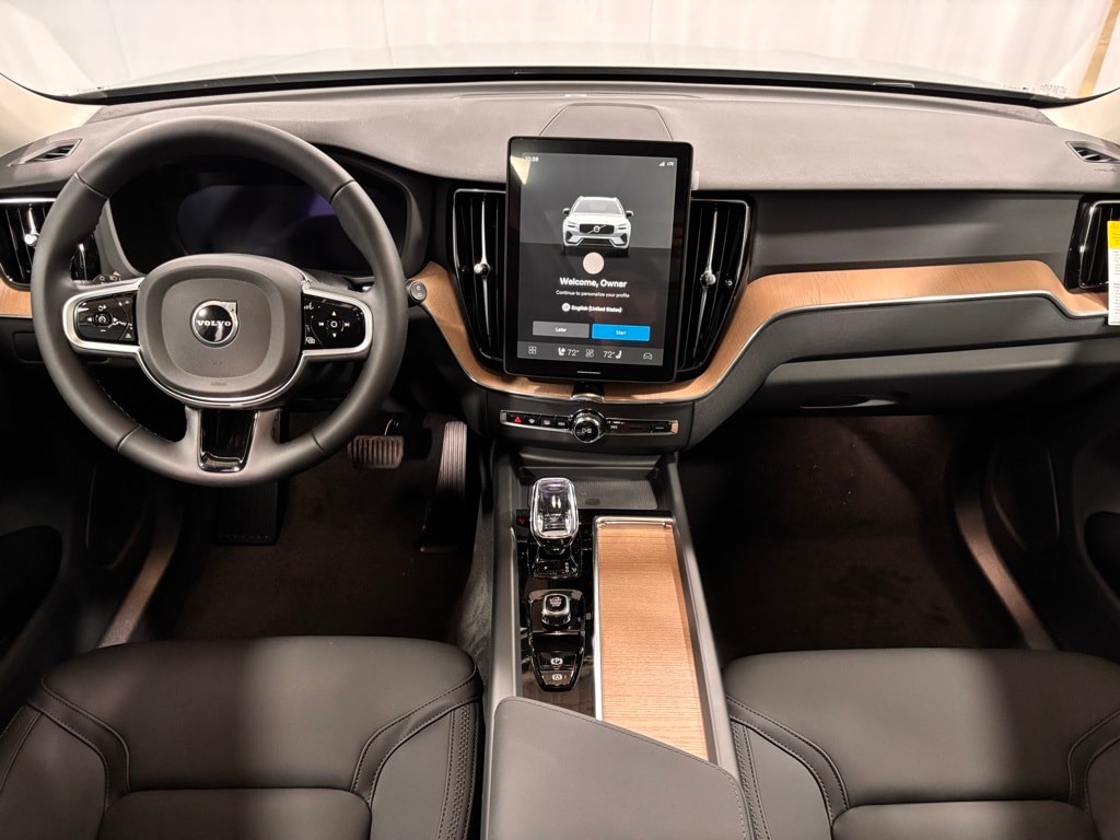 New 2026 Volvo XC60 plug-in hybrid T8 Plus SUV