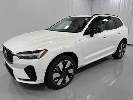 2025 Volvo XC60 plug-in hybrid T8 Plus AWD SUV