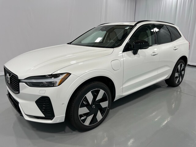 2025 Volvo XC60 plug-in hybrid T8 Plus AWD SUV