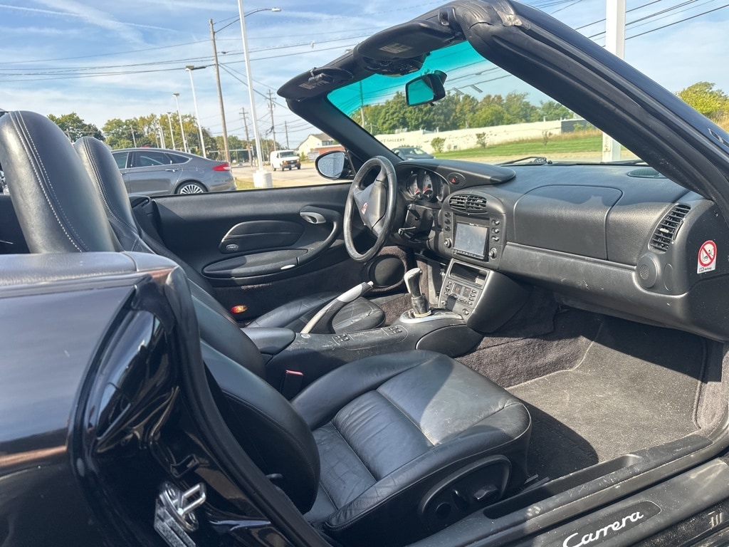 2001 Porsche 911 Cabriolet photo 2
