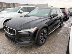 Used 2023 Volvo V60 Cross Country Ultimate Wagon YV4L12WB8P2109302 near Cleveland