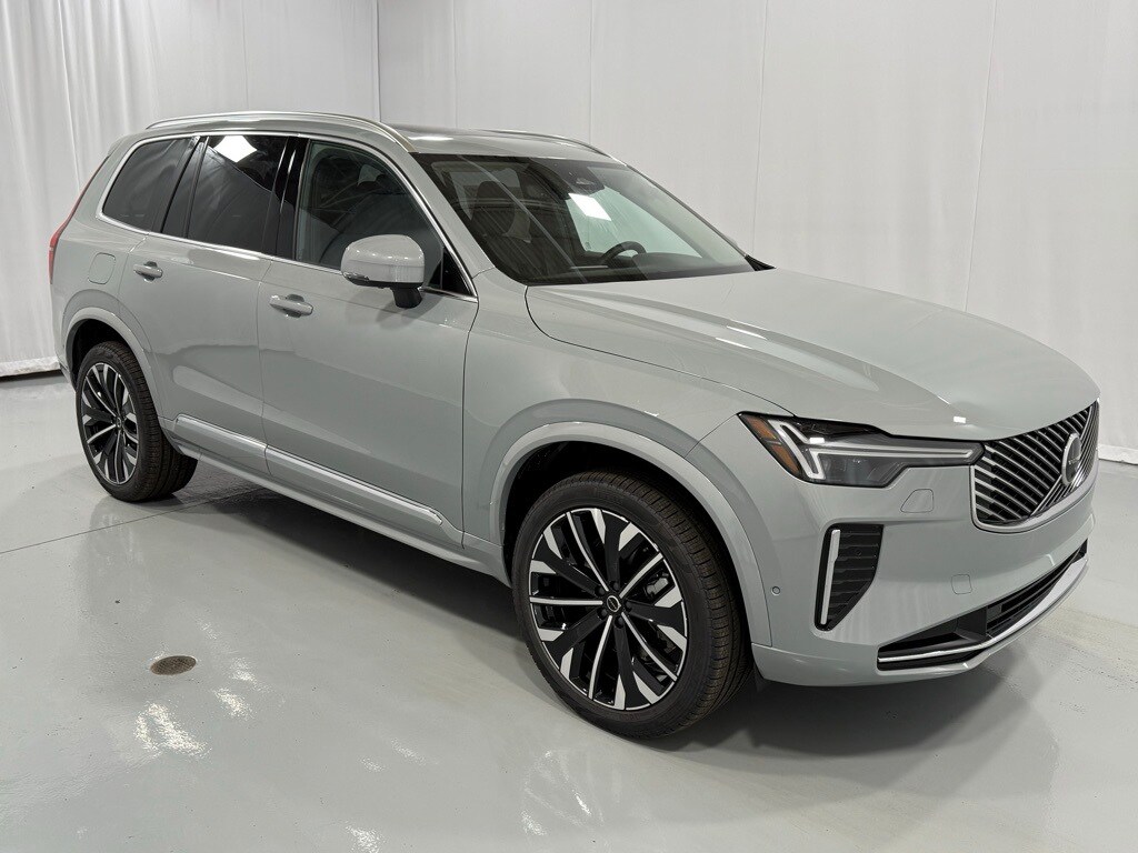 2026 Volvo XC90 Plus photo 4