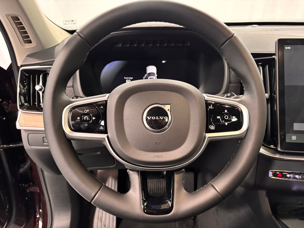 2026 Volvo XC90 Plus - Photo 13