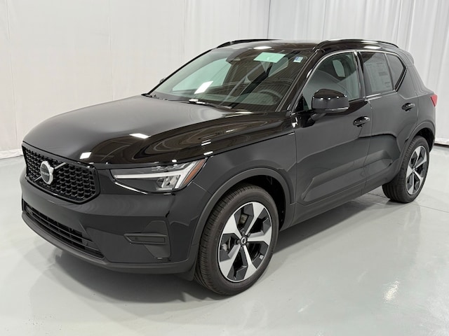 2026 Volvo XC40 B5 Core AWD SUV