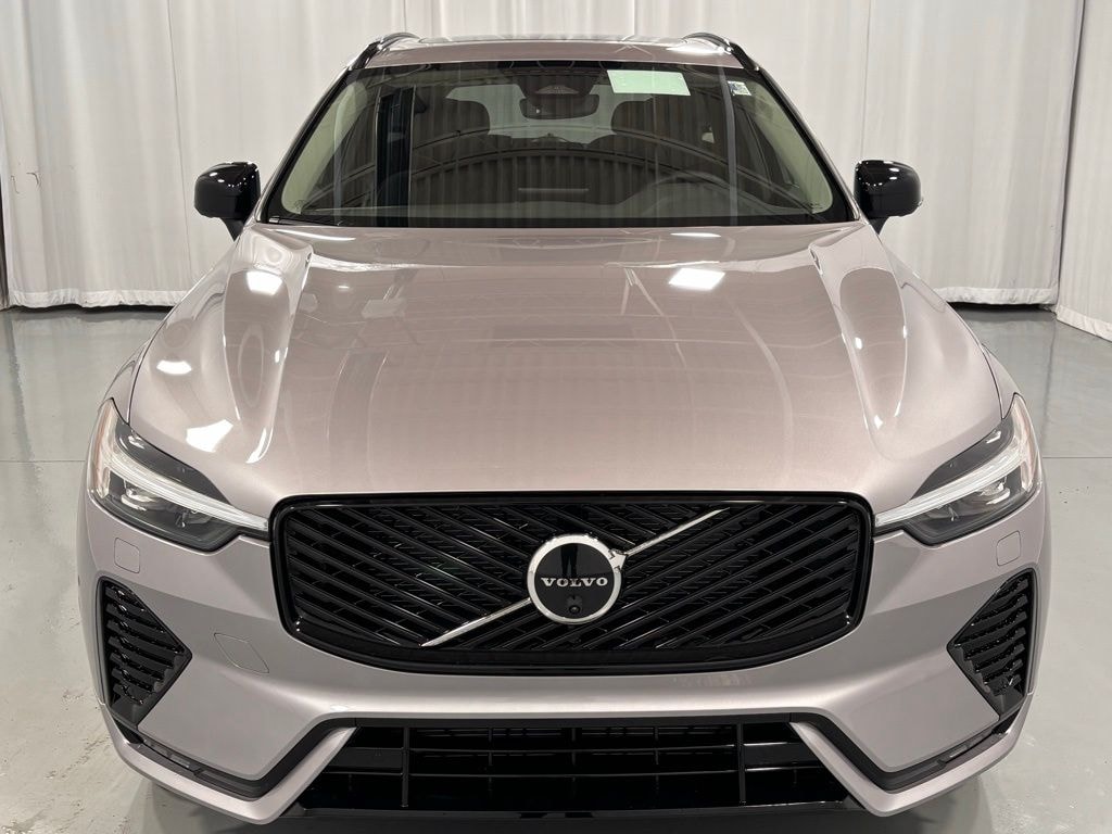 New 2026 Volvo XC60 B5 Plus SUV
