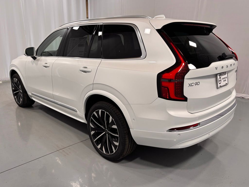 2026 Volvo XC90 Ultra - Photo 8