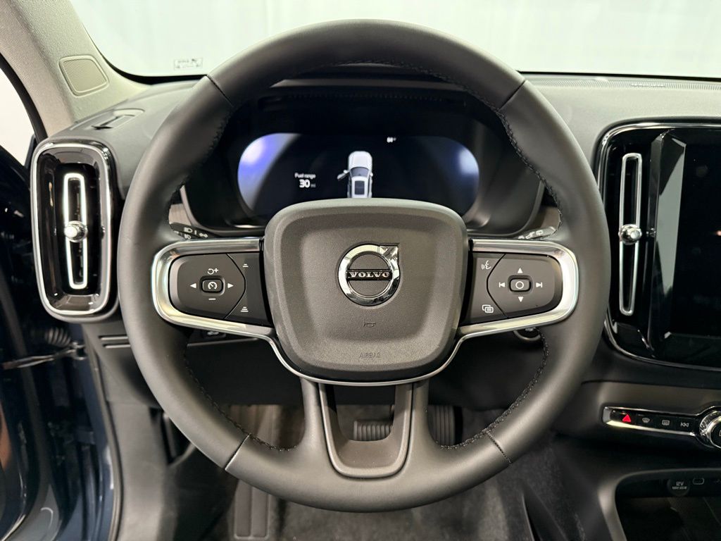 2026 Volvo XC40 Ultra - Photo 13