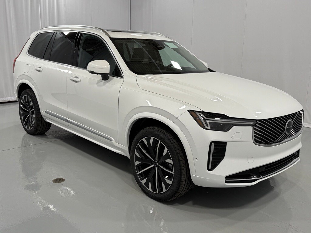 2025 Volvo XC90 Plus photo 4