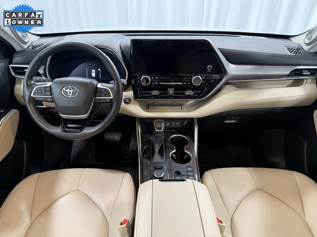 2023 Toyota Highlander Limited photo 2