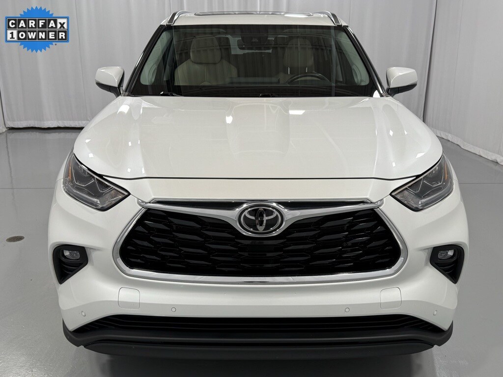 2023 Toyota Highlander Limited photo 3