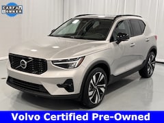 Used 2025 Volvo XC40 B5 Plus Dark Theme SUV YV4L12UC9S2512984 near Cleveland