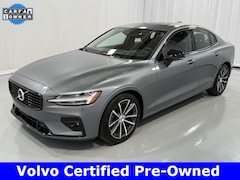 Used 2021 Volvo S60 T5 Momentum Sedan 7JR102TZ4MG112194 near Cleveland