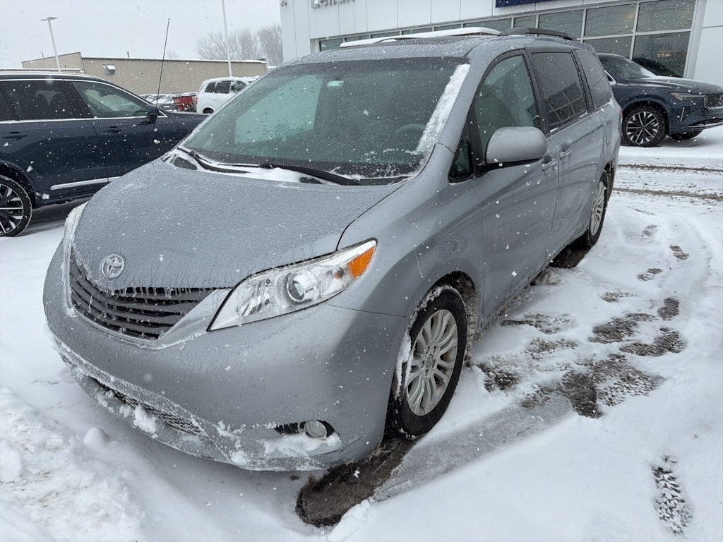 Used 2013 Toyota Sienna XLE Van