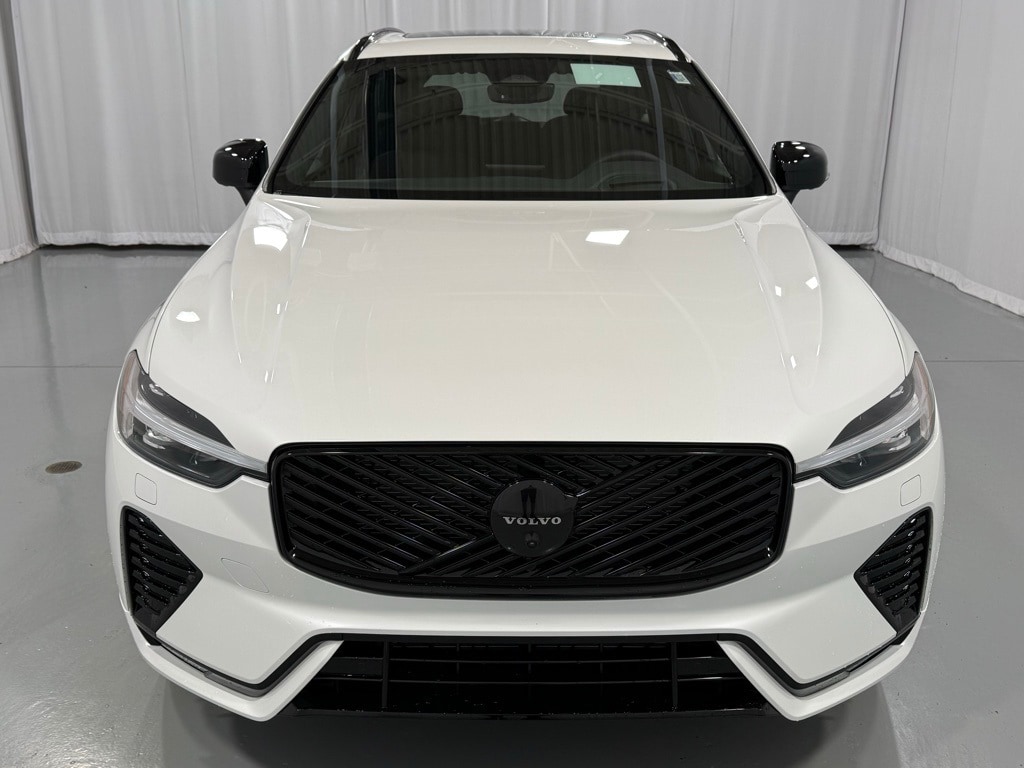 New 2026 Volvo XC60 B5 Ultra Black Edition SUV