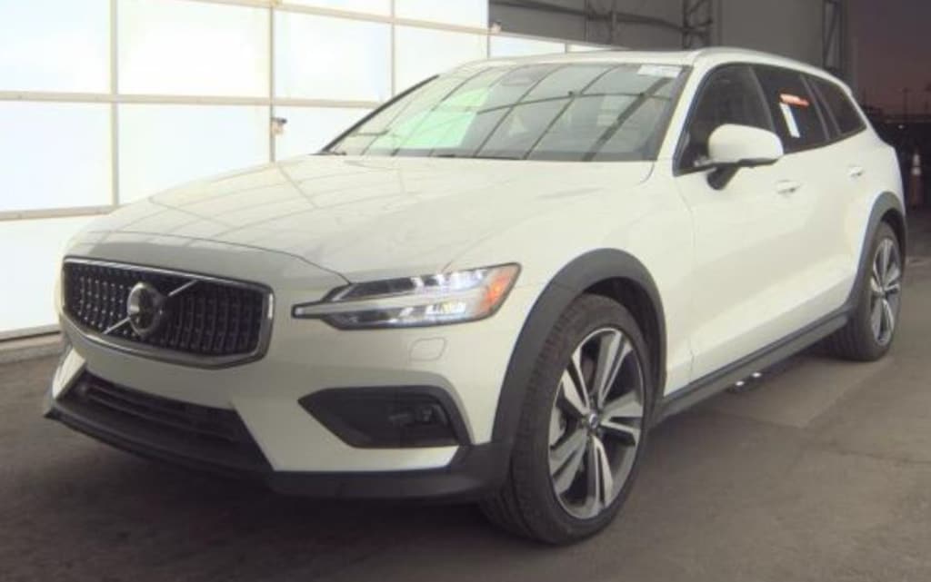 Used 2025 Volvo V60 Cross Country B5 Plus Wagon