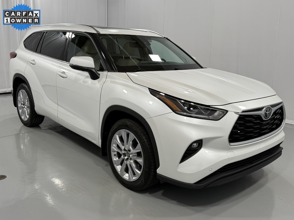 Used 2023 Toyota Highlander Limited SUV