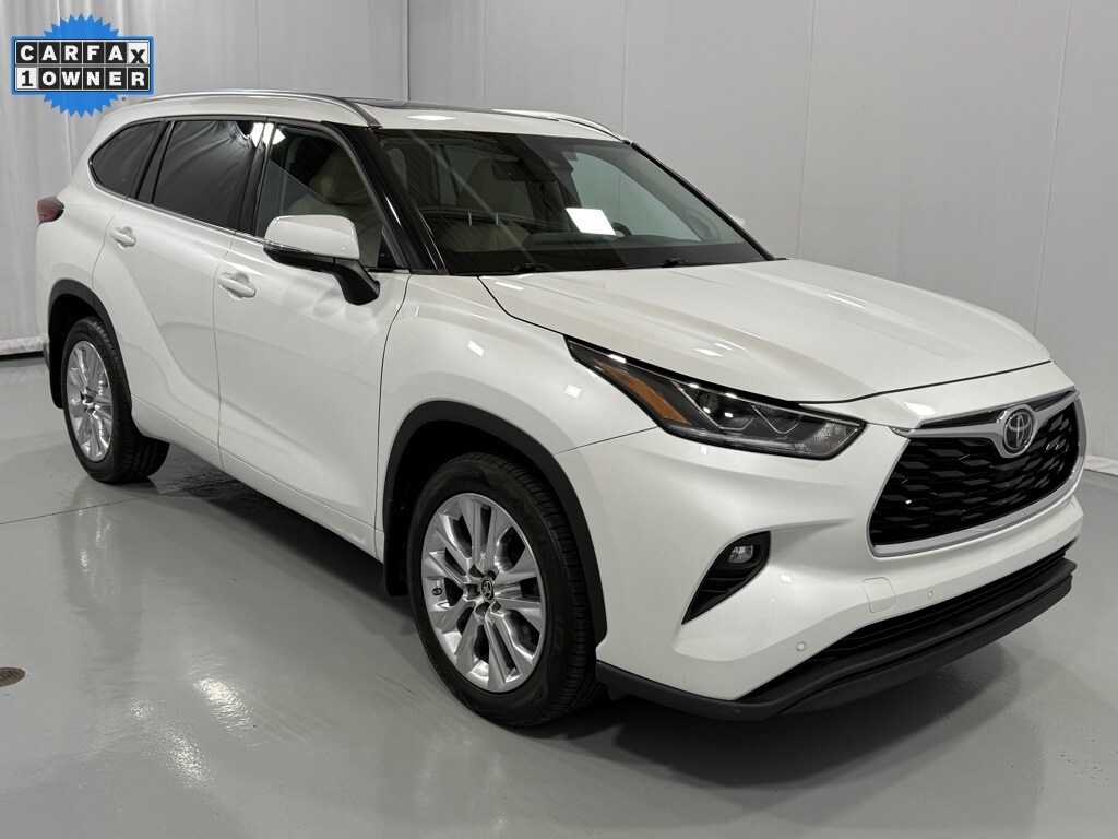 2023 Toyota Highlander Limited photo 4