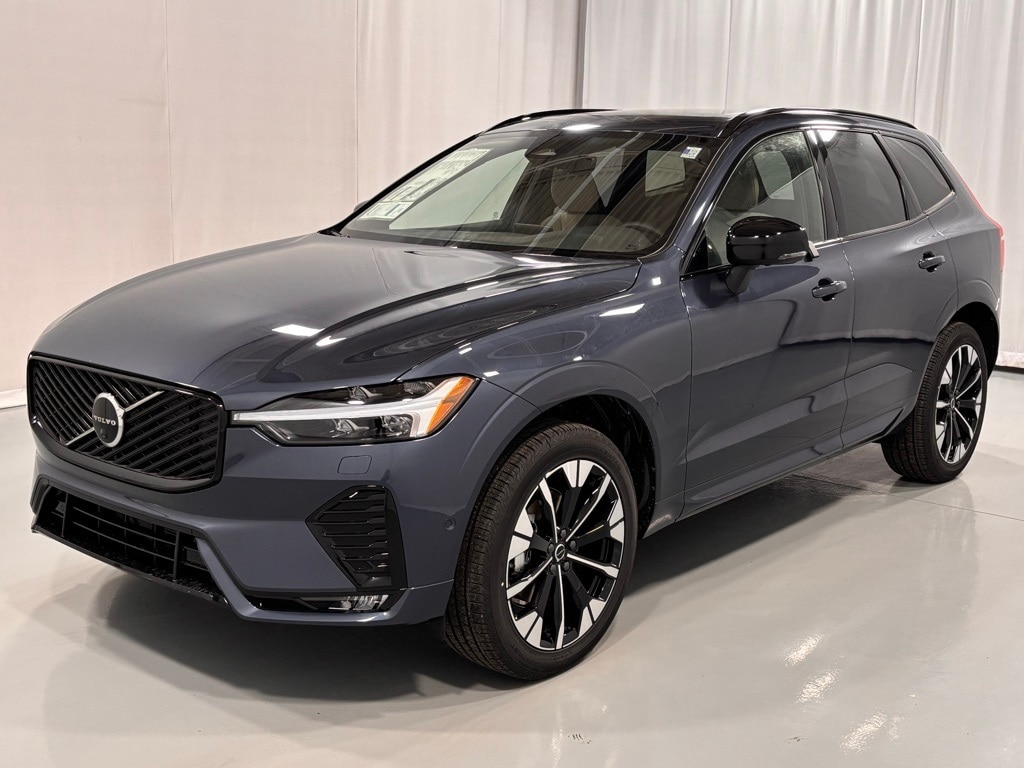 2026 Volvo XC60 Plus's photo