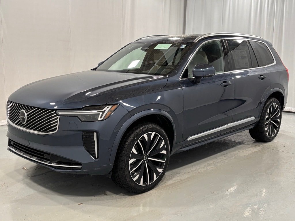 2026 Volvo XC90 Plus's photo