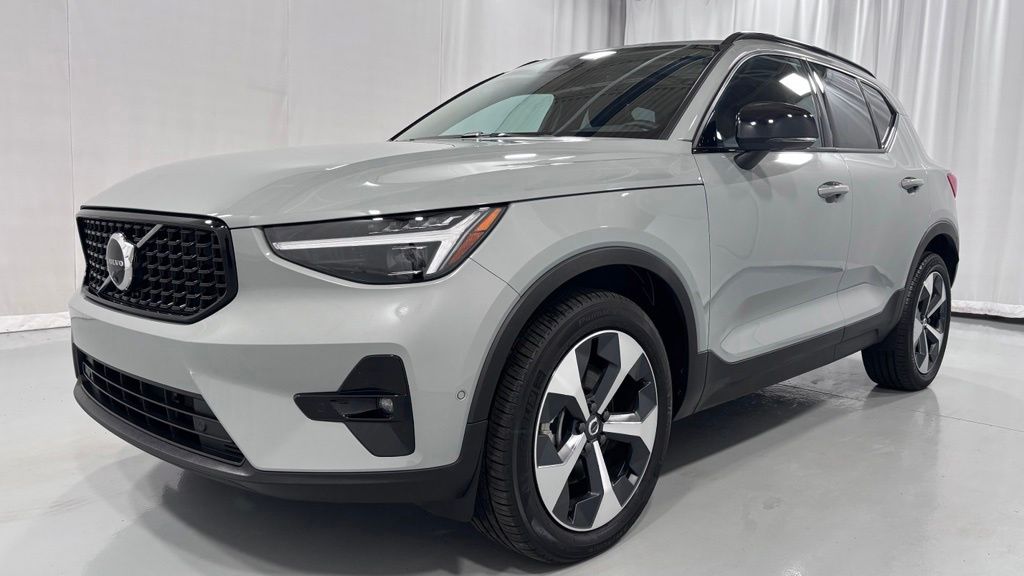 2026 Volvo XC40